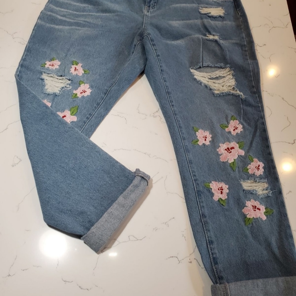 Blue floral embroidete distressed denim jeans